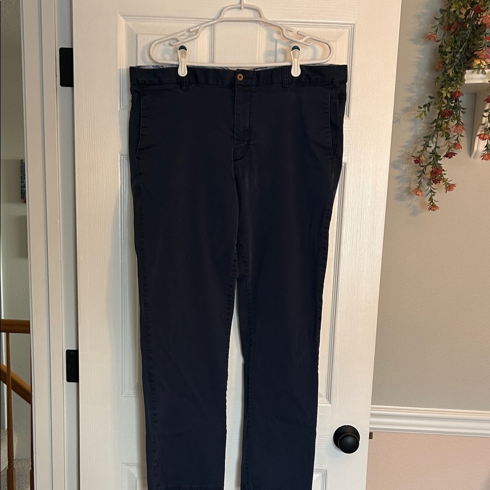 Tommy Bahama Men's Navy Casual Chinos - Classic Straight Fit